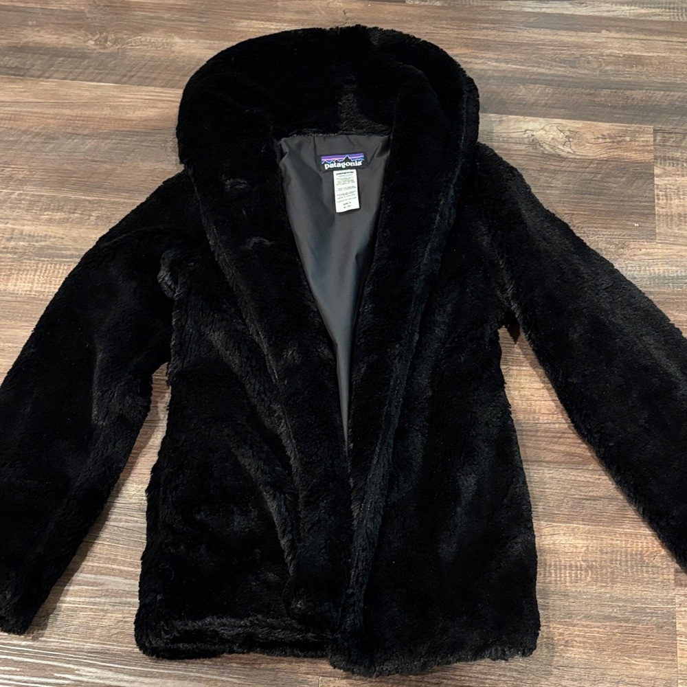 Patagonia Black Faux Fur Girls M (10) Jacket